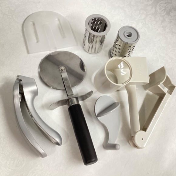 Pampered Chef Pizza Cutter, Cheese Grater, Garlic Press - Picture 2 of 2